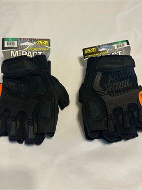 M-Pact Fingerless Gloves - Black set of 2. NWT